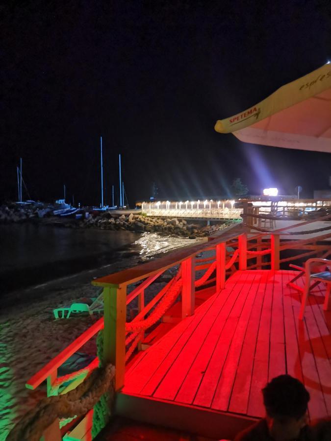 Luxury Apartment Amalfi 300 M From The Beach Varna Eksteriør bilde